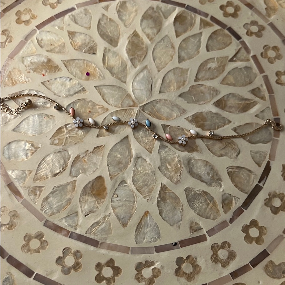 Elegant Gold and Multicolor Bracelet